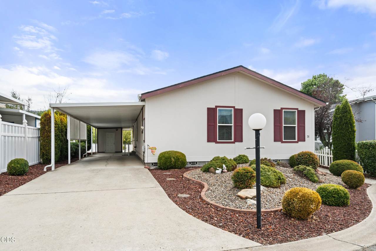 4601 Pacific Highway - Photo 1