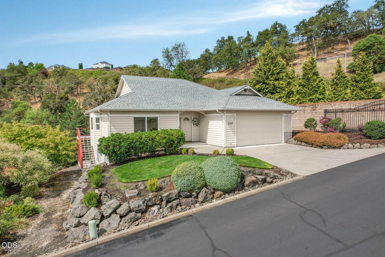 560 Rachel Lynn Way - Photo 1