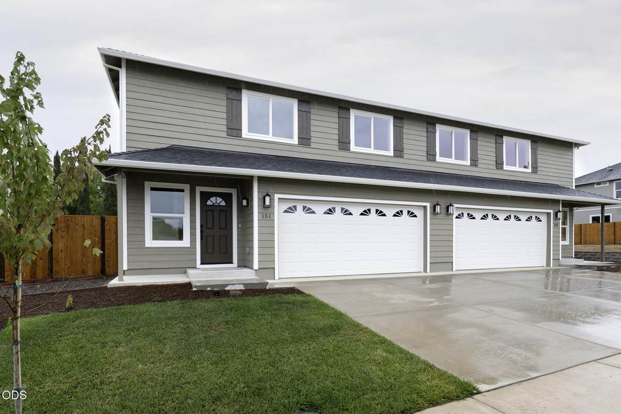 151 Champagne Court - Photo 1