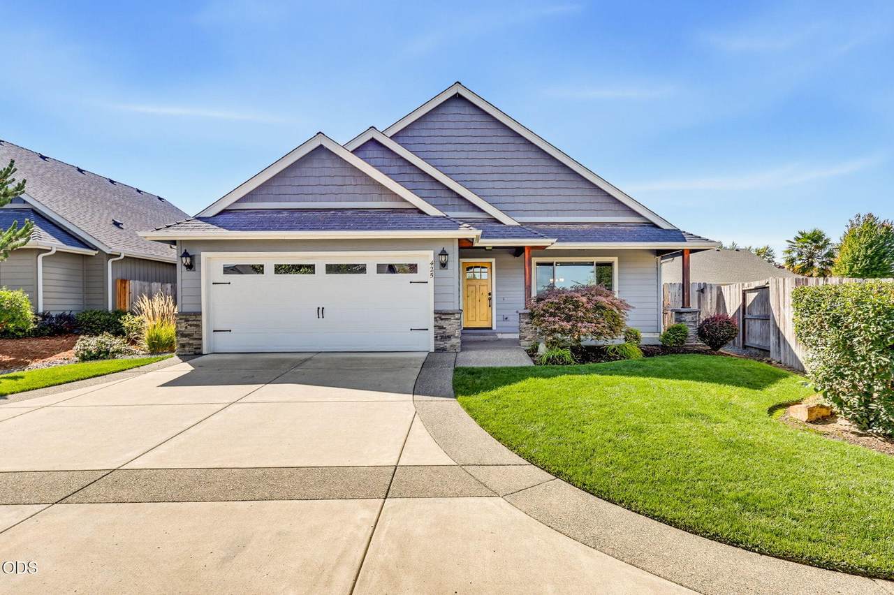 425 Cadet Court - Photo 1