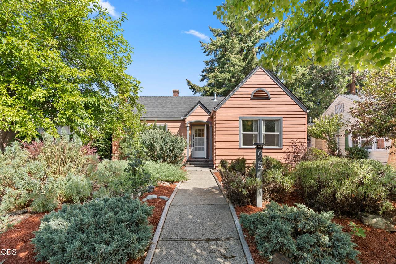 625 Holly Street - Photo 1