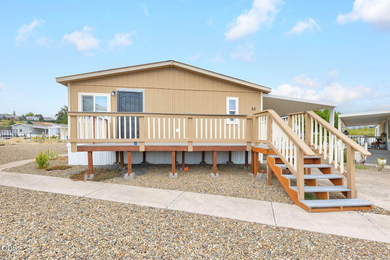 4729 Pacific Highway - Photo 1