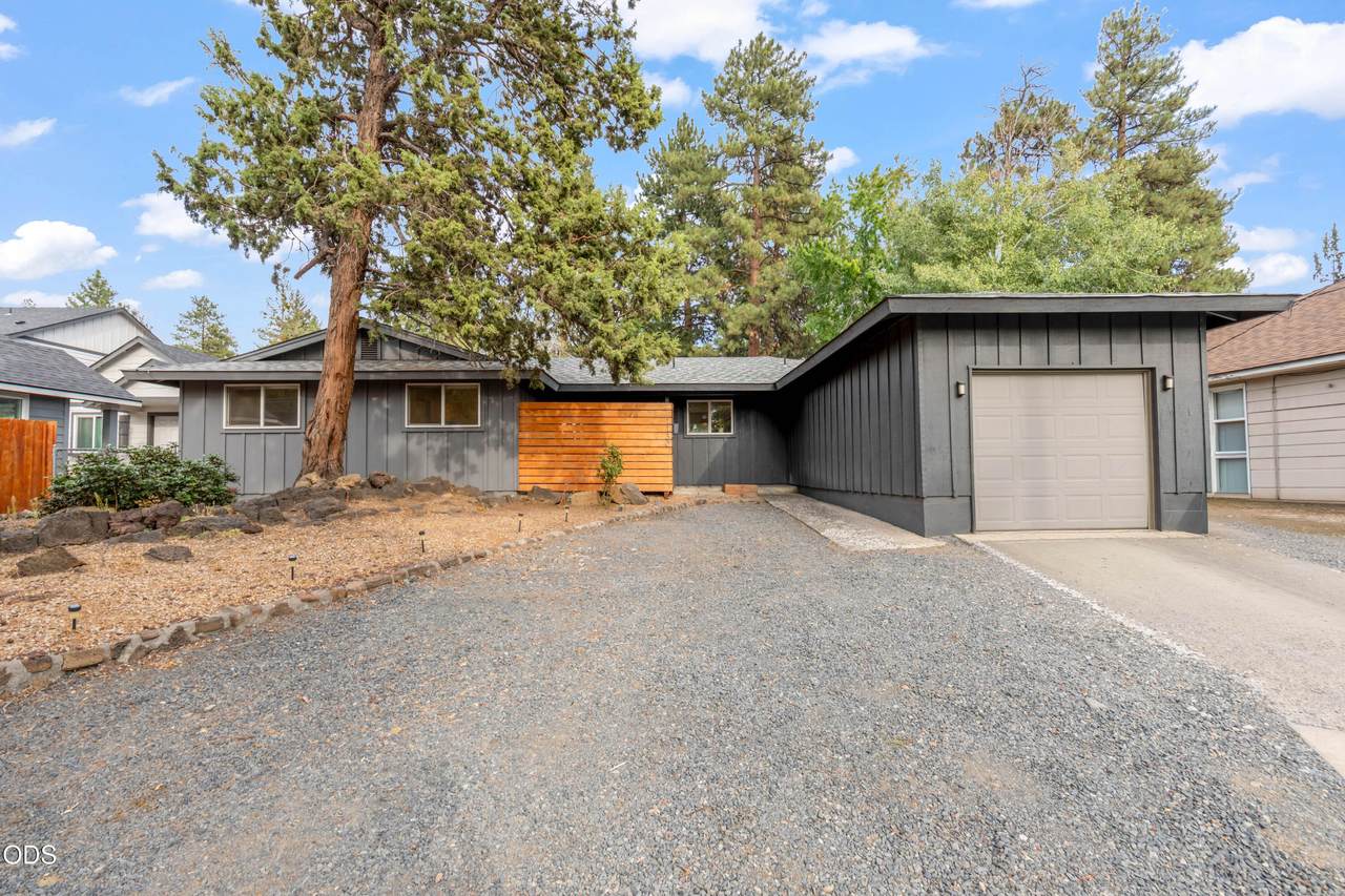 1130 8th Street - Photo 1