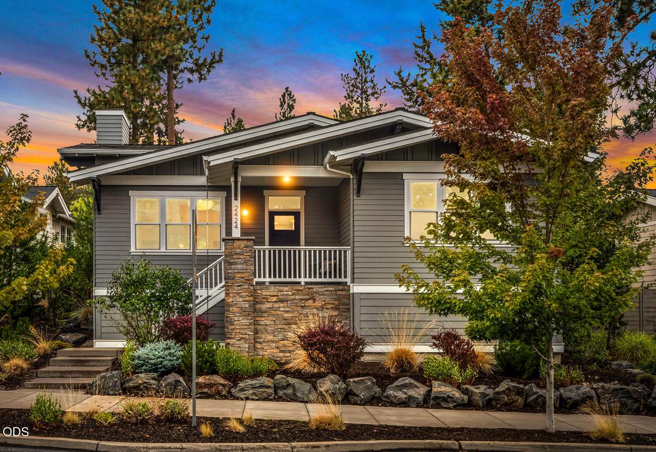 2424 Crossing Drive - Photo 1