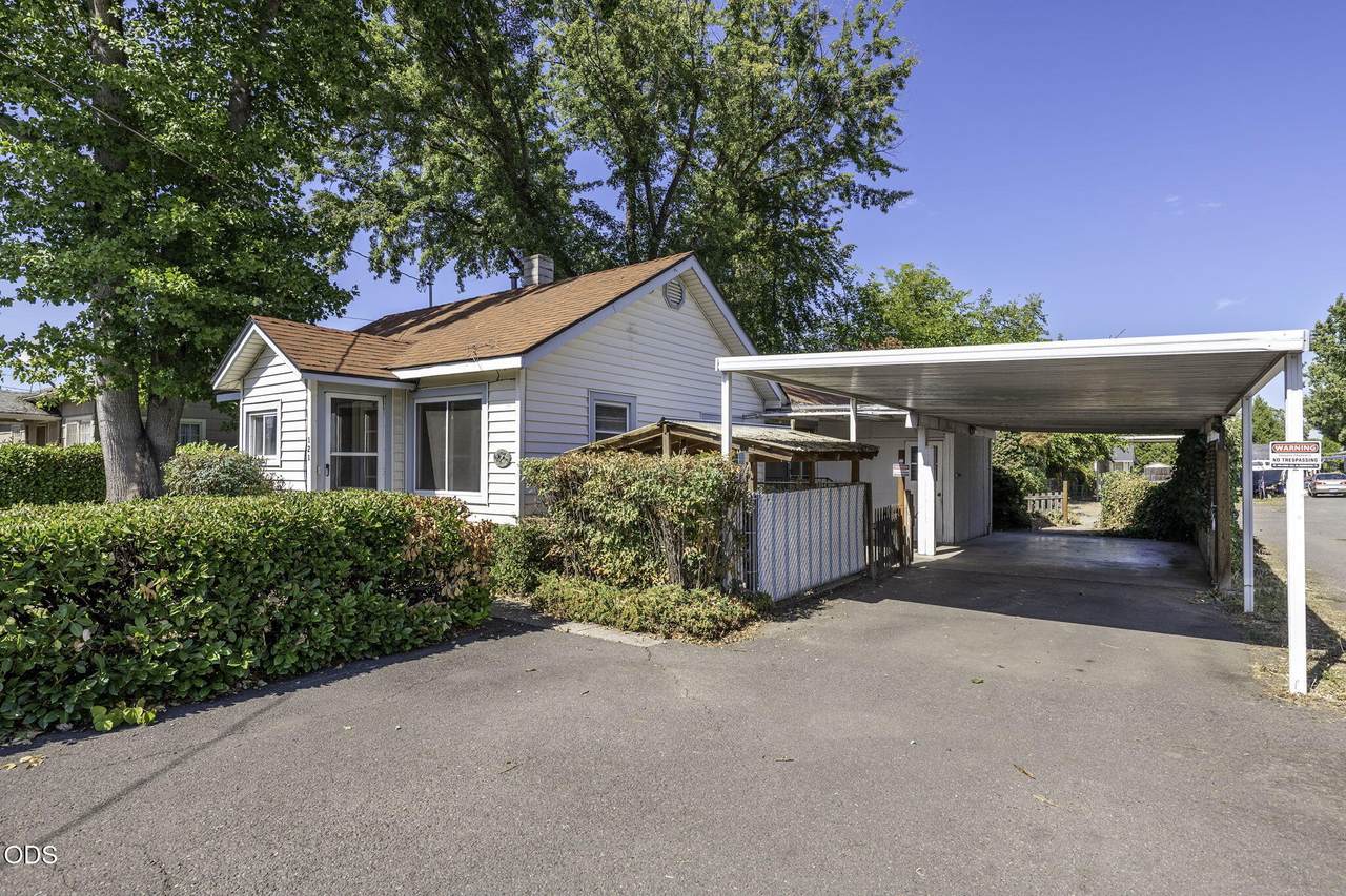 https://bt-photos.global.ssl.fastly.net/coar/1280_boomver_1_220228880-2.jpg