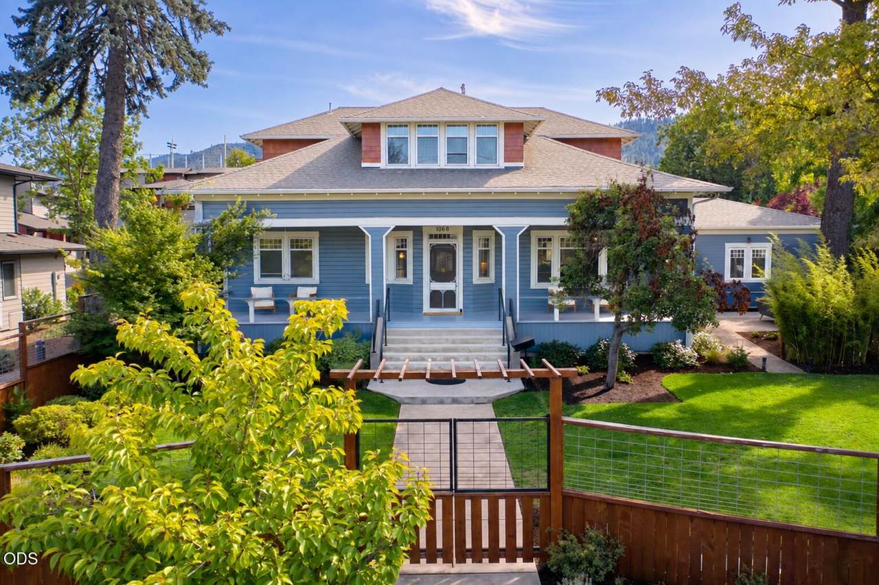 1068 Main Street - Photo 1