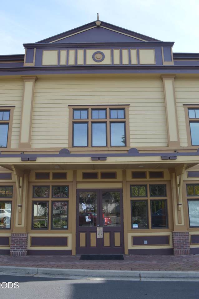 690 G Street - Photo 1