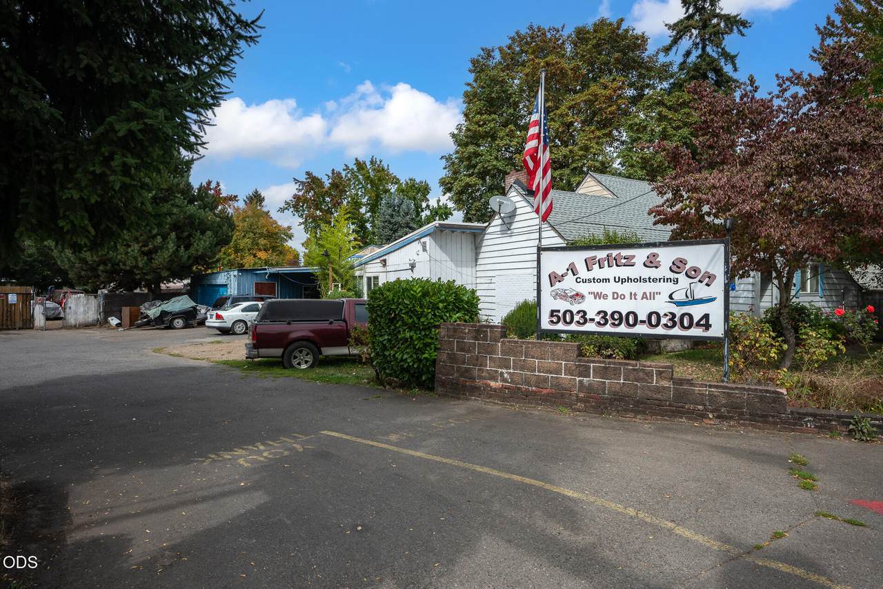 3297 River Road - Photo 1