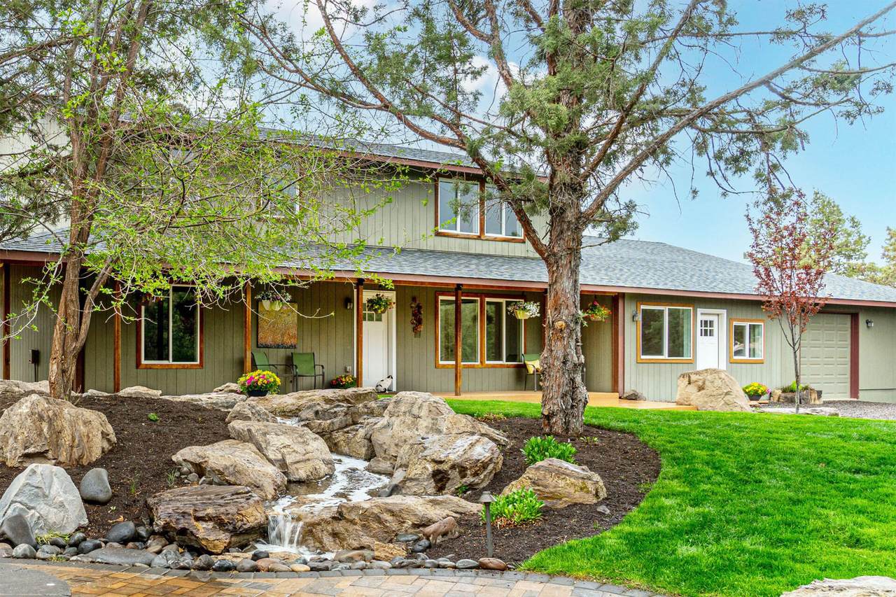 1670 Pinecrest Drive - Photo 1