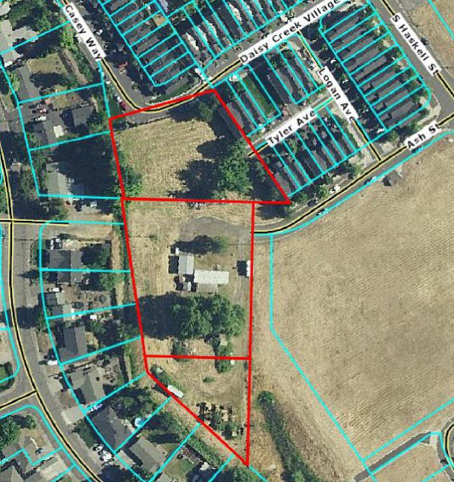 209 Snowy Butte Road - Photo 1