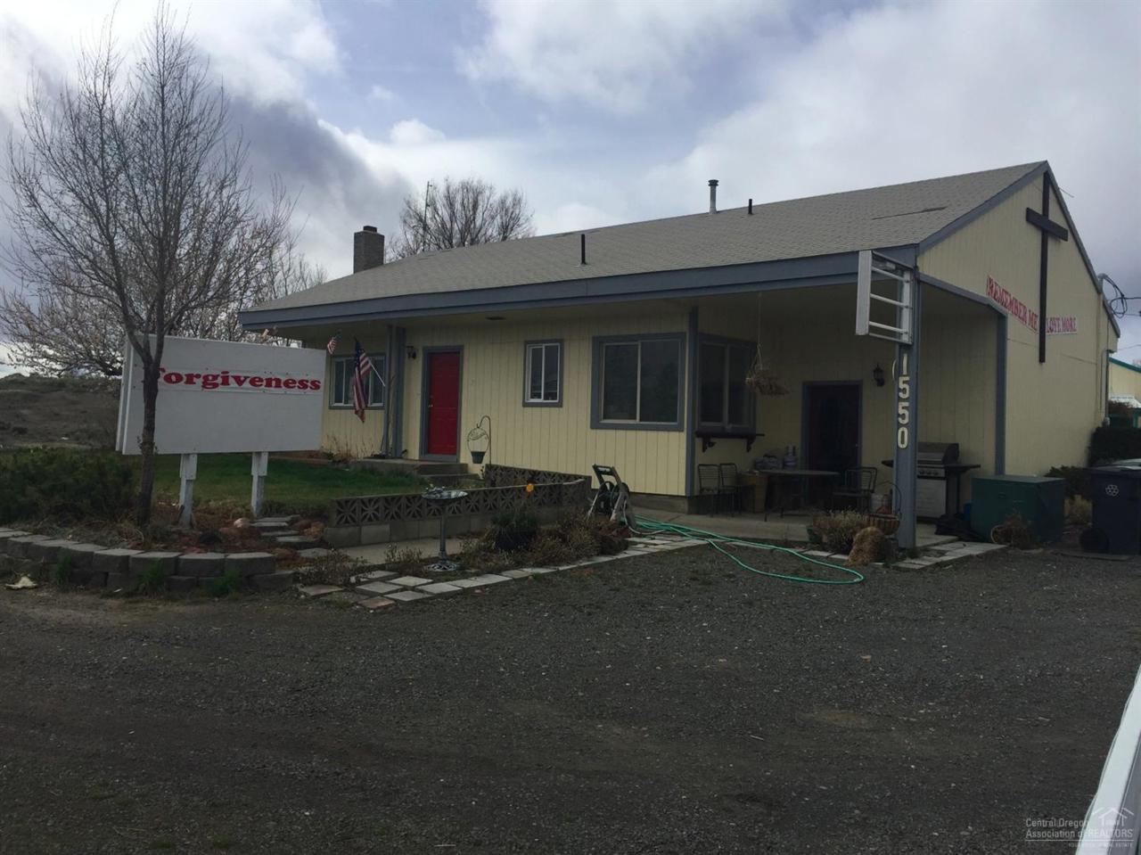 1550 SW Highway 97, Madras, OR 97741 (MLS #201602142) :: Birtola Garmyn High Desert Realty