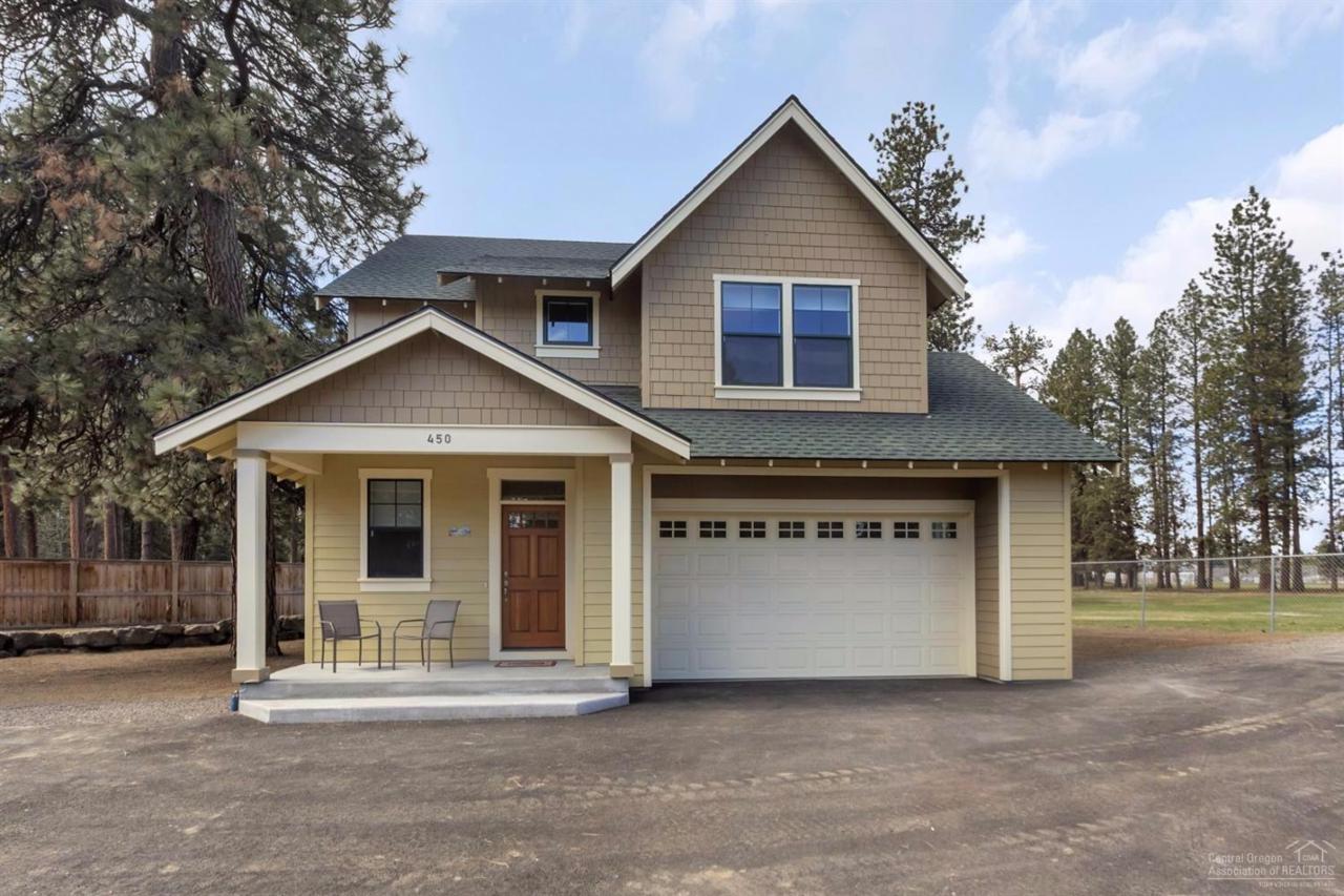 450 S Timber Creek Drive, Sisters, OR 97759 (MLS #201602586) :: Birtola Garmyn High Desert Realty