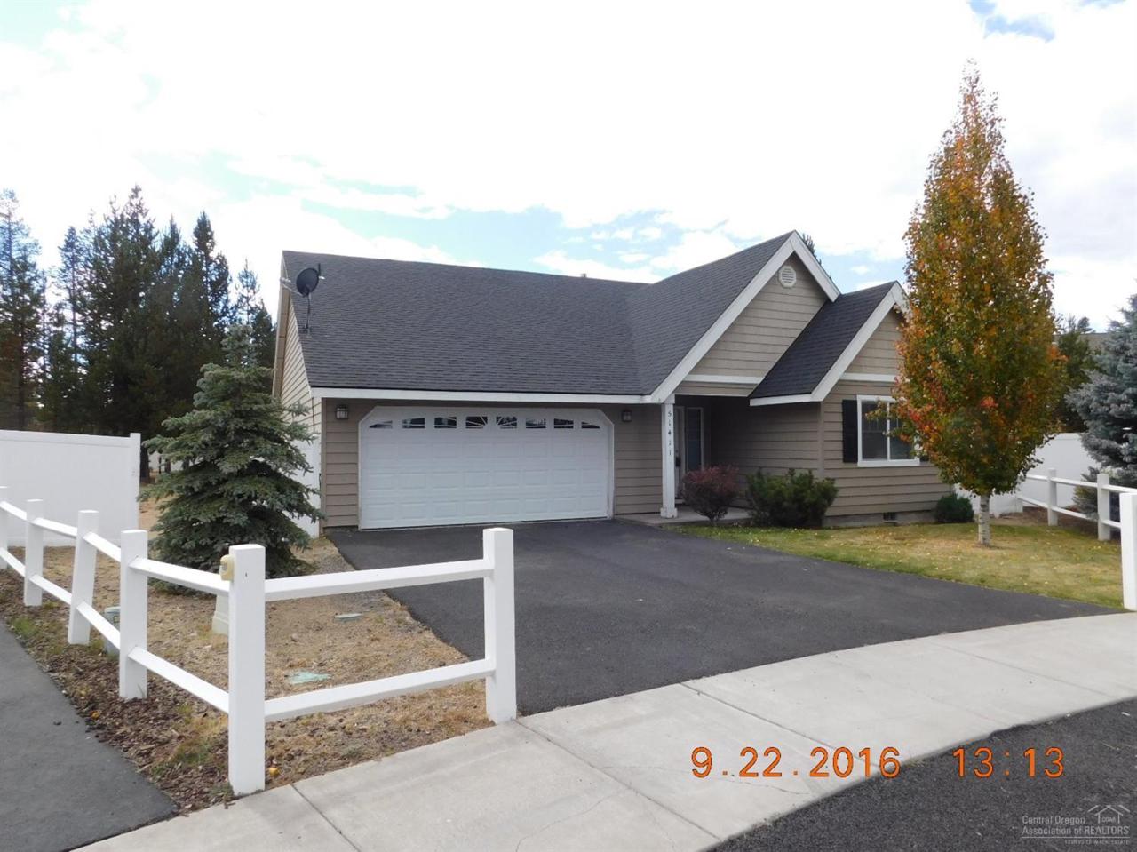 51411 Mac Court, La Pine, OR 97739 (MLS #201605266) :: Birtola Garmyn High Desert Realty