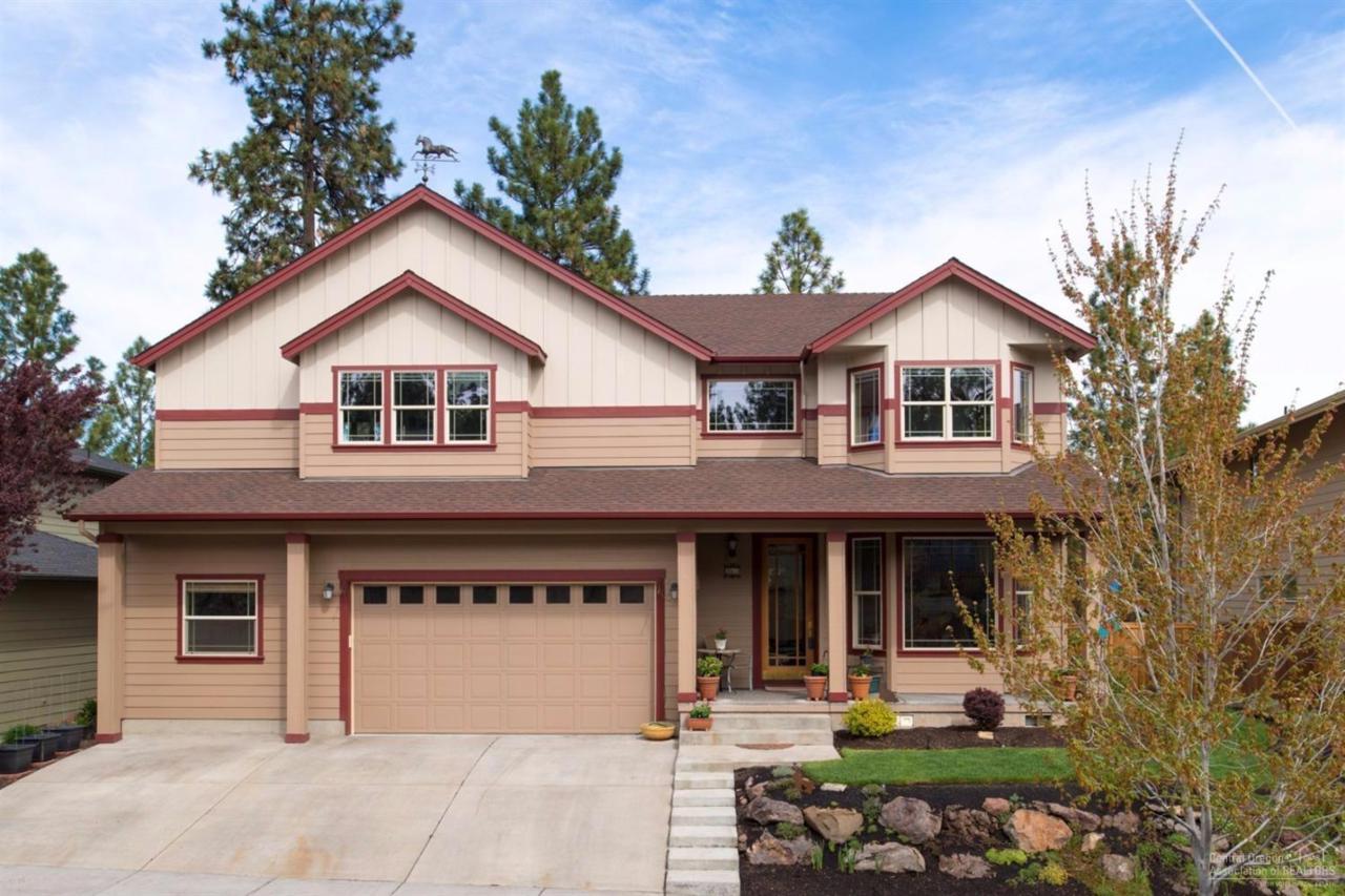 465 NW Flagline Drive, Bend, OR 97703 (MLS #201606521) :: Birtola Garmyn High Desert Realty