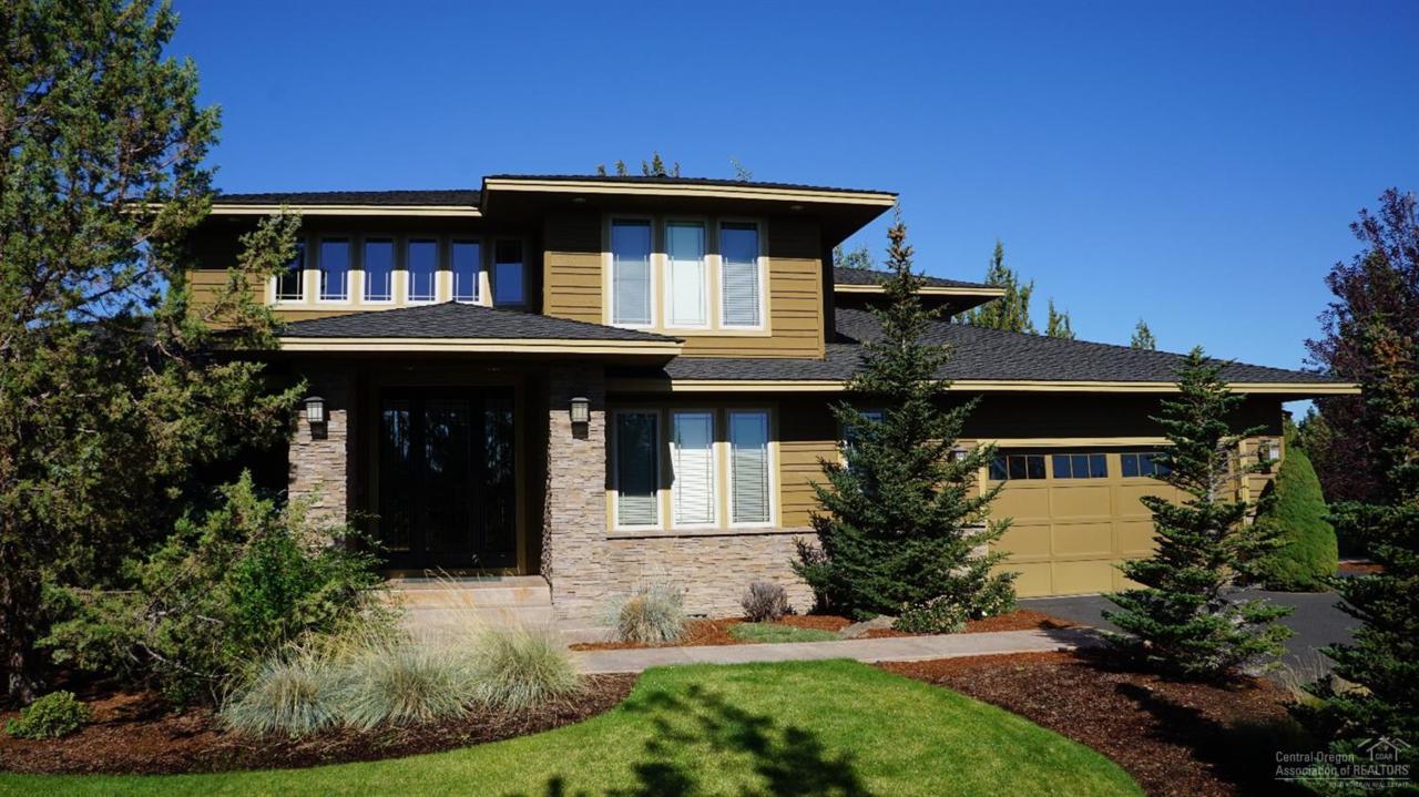 8778 Coopers Hawk Drive, Redmond, OR 97756 (MLS #201608075) :: Birtola Garmyn High Desert Realty