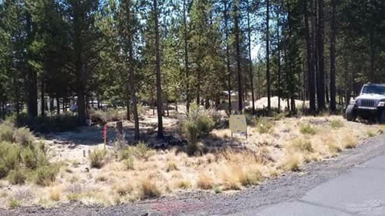 0 Corral Court Lot 16, La Pine, OR 97739 (MLS #201608328) :: Birtola Garmyn High Desert Realty