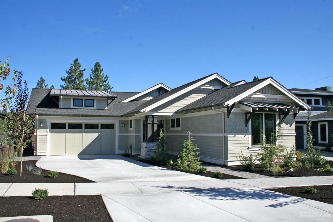 2176 NW Newport Hills Drive, Bend, OR 97703 (MLS #201608358) :: Birtola Garmyn High Desert Realty