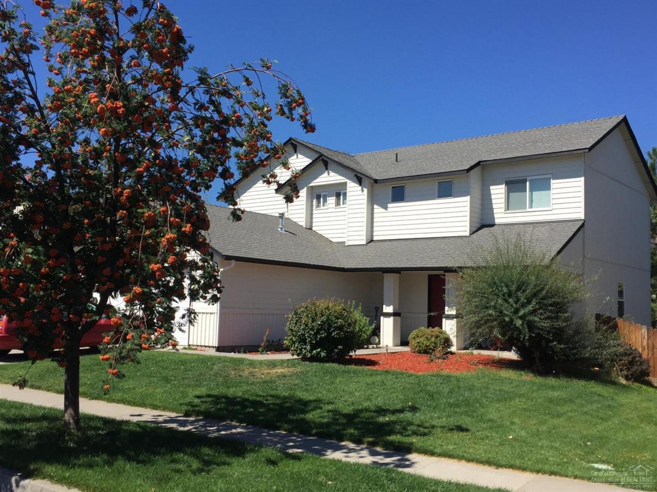 61349 Elkhorn Street, Bend, OR 97702 (MLS #201608568) :: Birtola Garmyn High Desert Realty