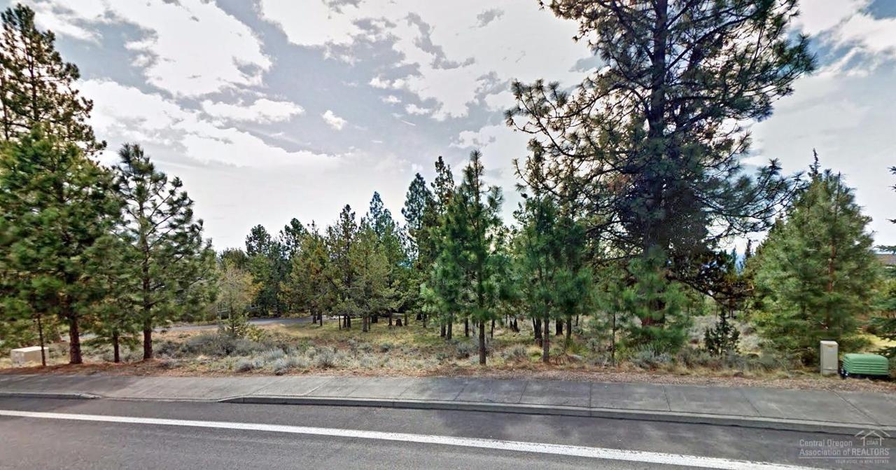1345 Summit Drive - Photo 1