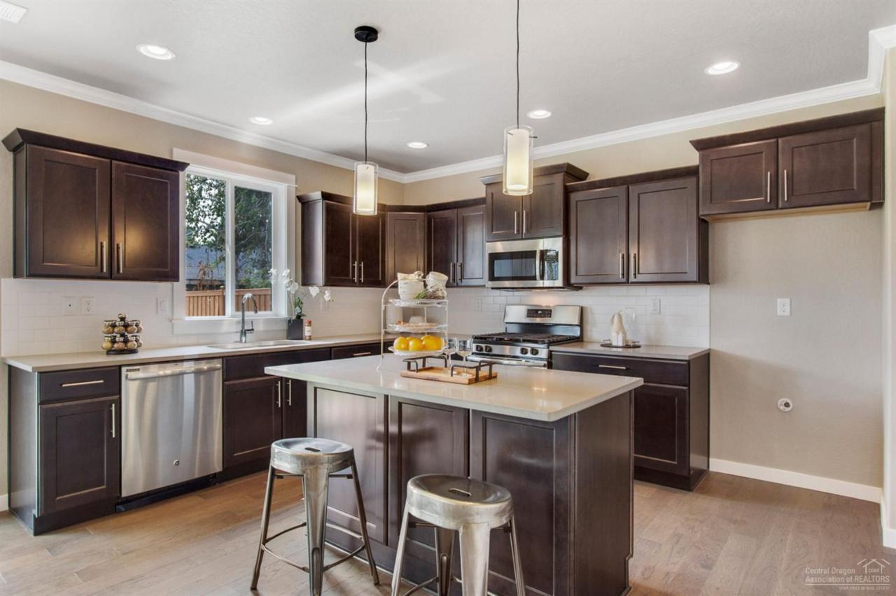 1819 Shadowcrest Way - Photo 1