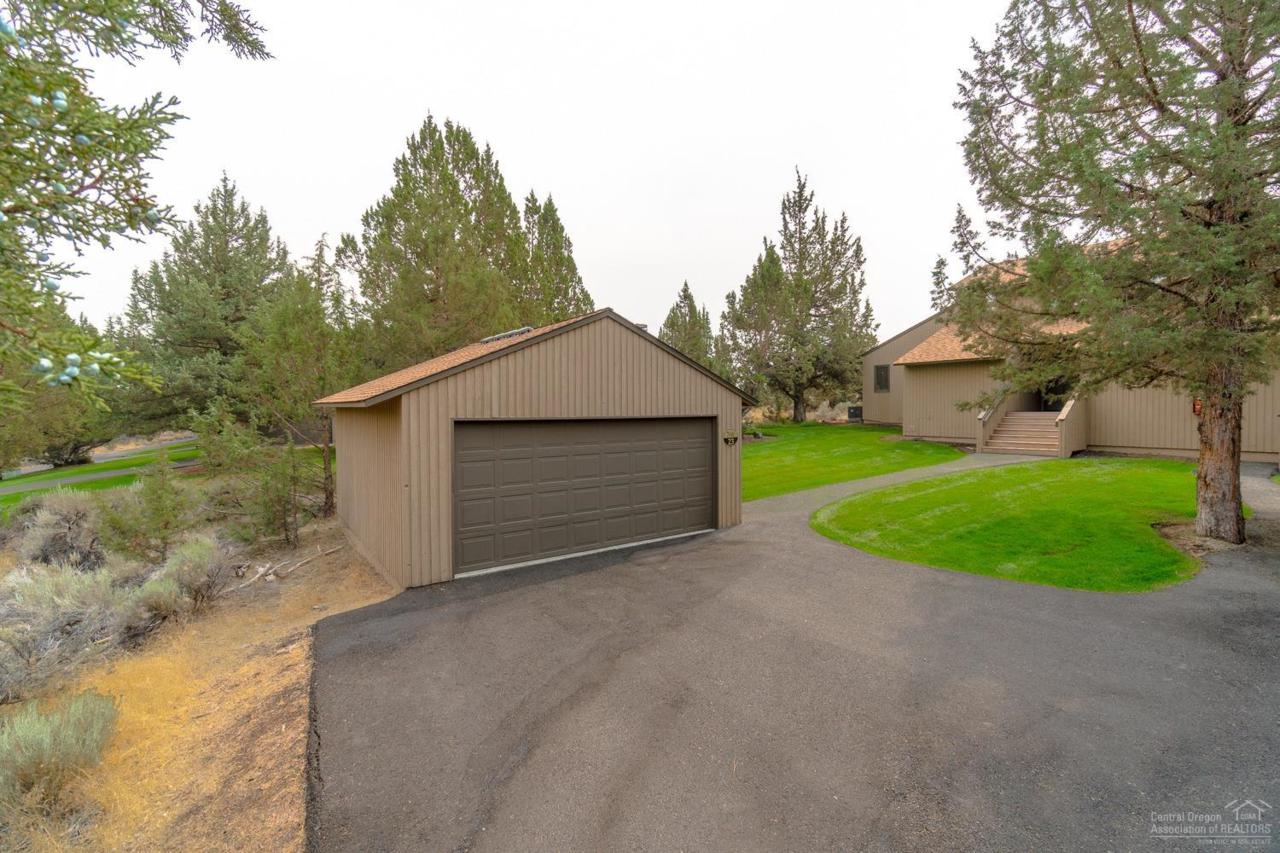 7010 Robin Court - Photo 1