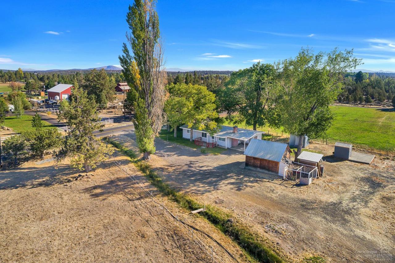 18665 Couch Market Road - Photo 1