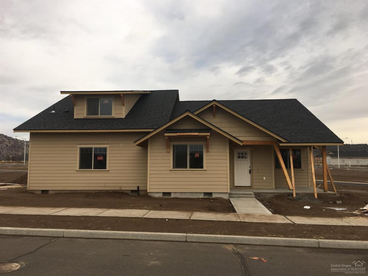 1002 Discovery Loop - Photo 1