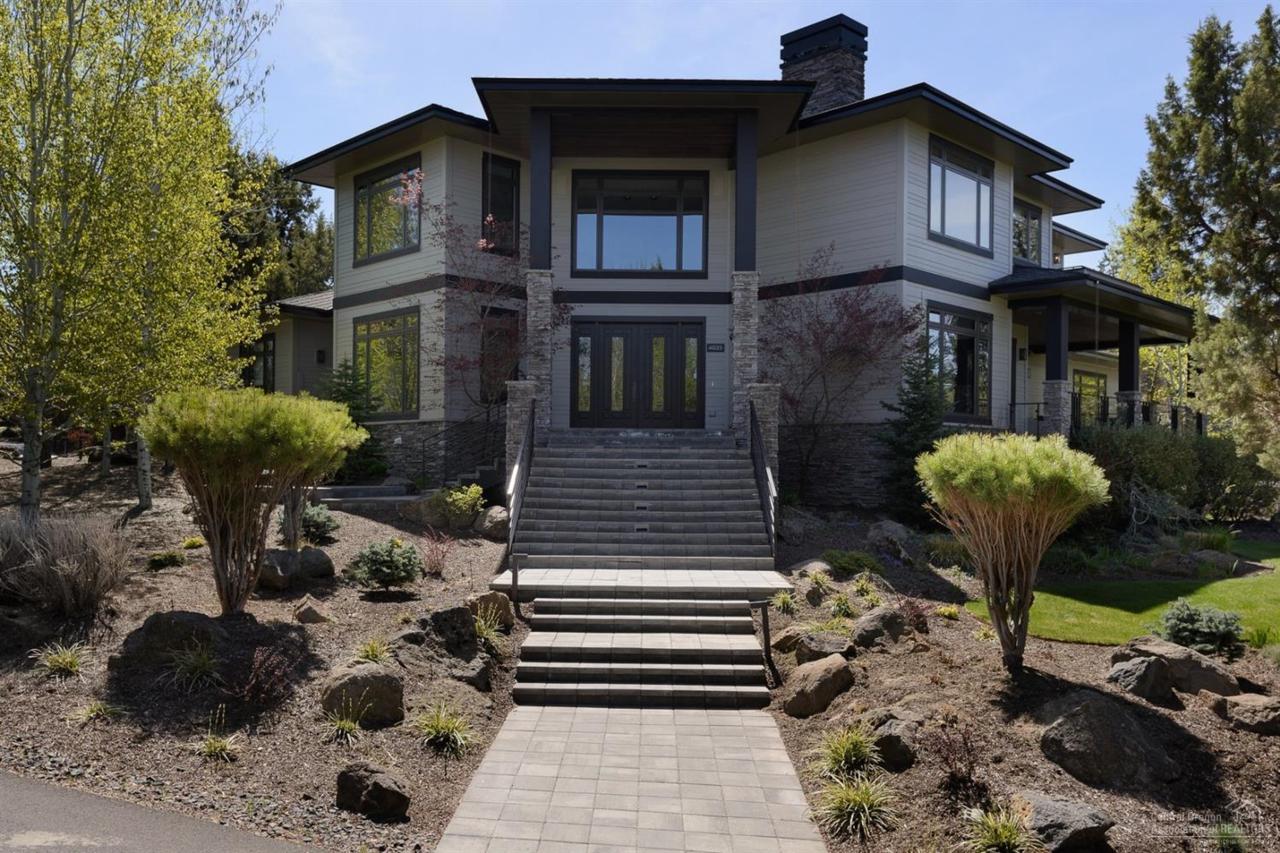 4025 Northcliff - Photo 1