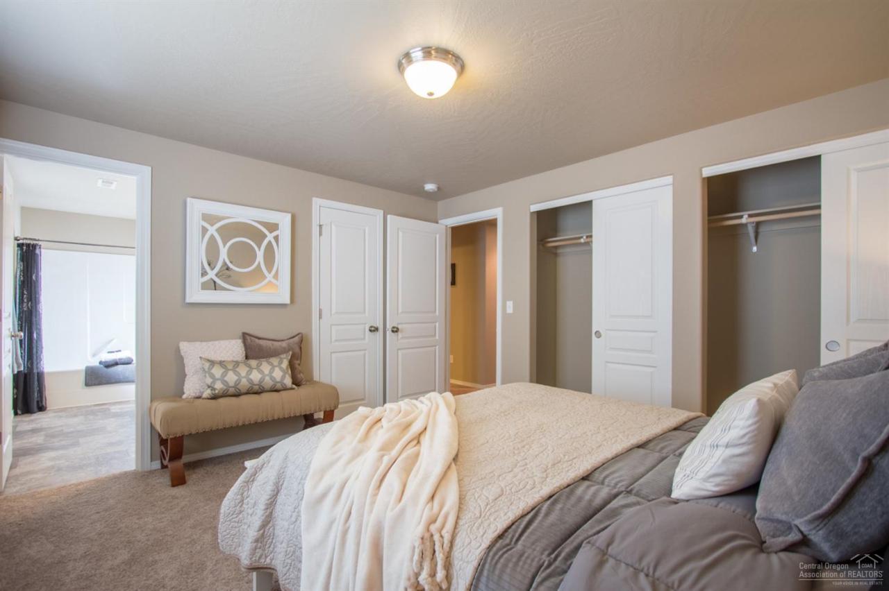 2503 Hemlock Way - Photo 1
