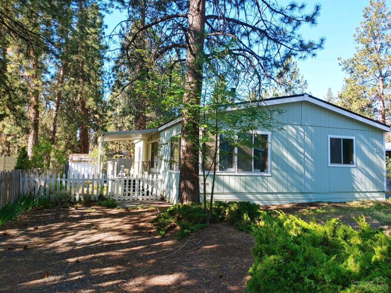 61040 Queens Drive - Photo 1