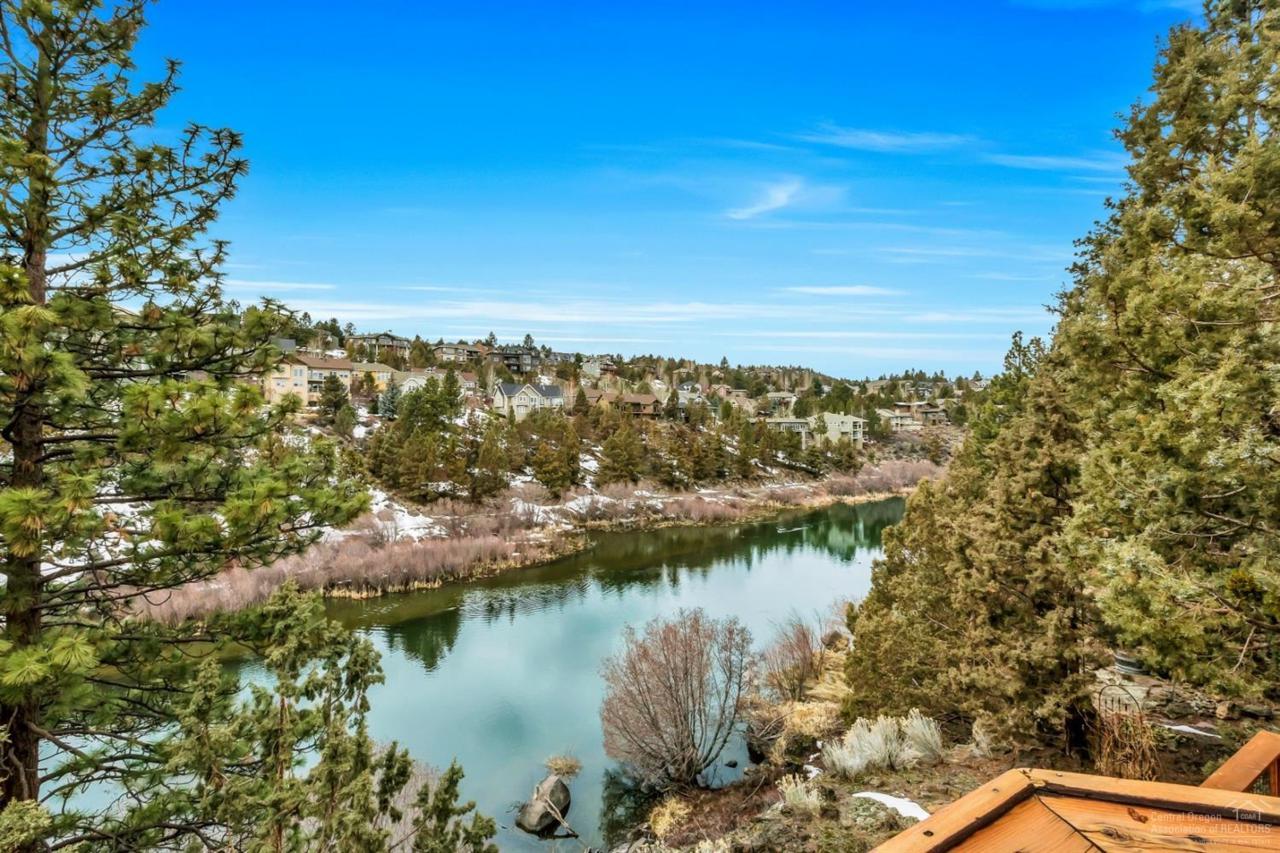 2079 Lakeside Place - Photo 1