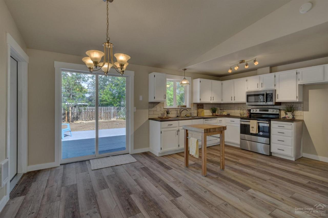 1646 34th Street - Photo 1