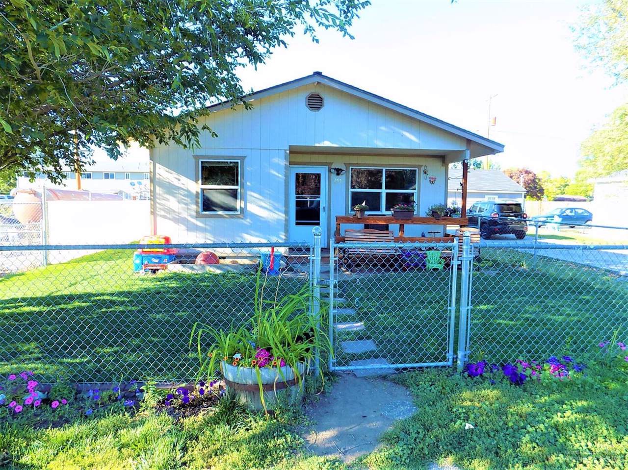 255 4th Street - Photo 1