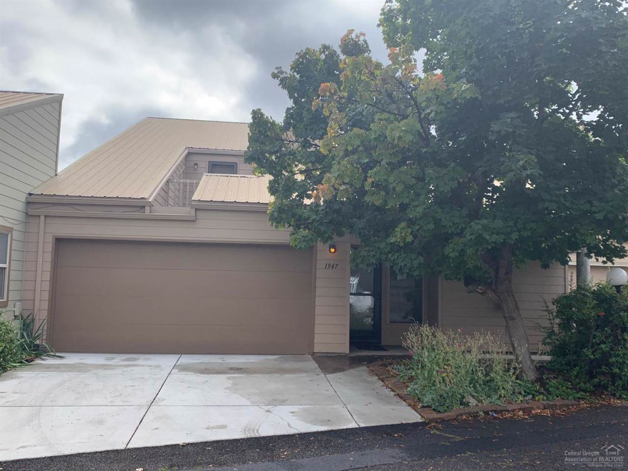 1947 Otelah Place - Photo 1