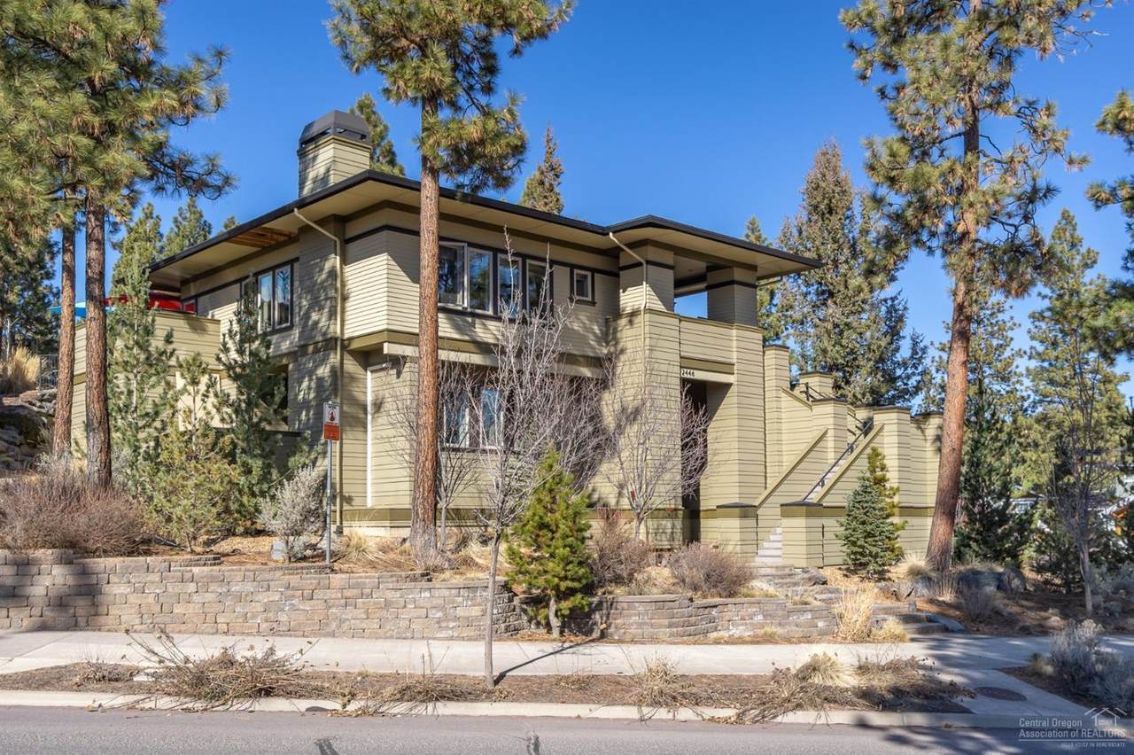 2446 Crossing Drive - Photo 1