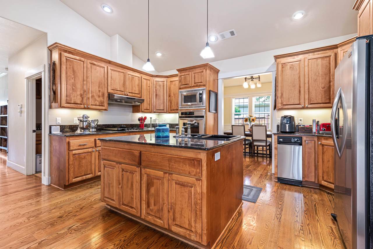 935 Pumpkin Ridge Drive - Photo 1