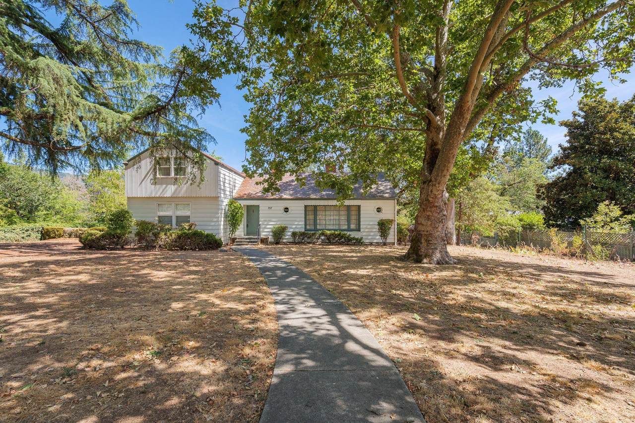 757 Kinney Street - Photo 1
