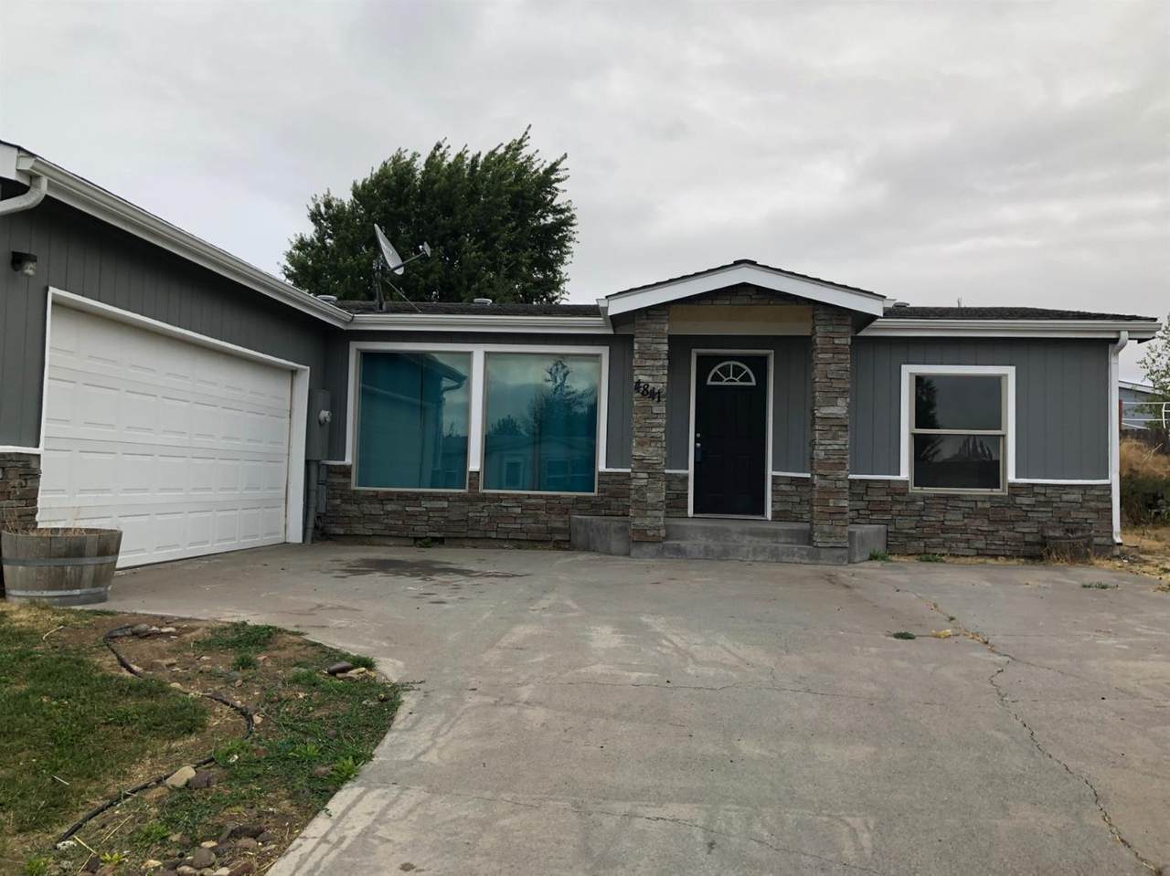4841 Meadow Glen Loop - Photo 1