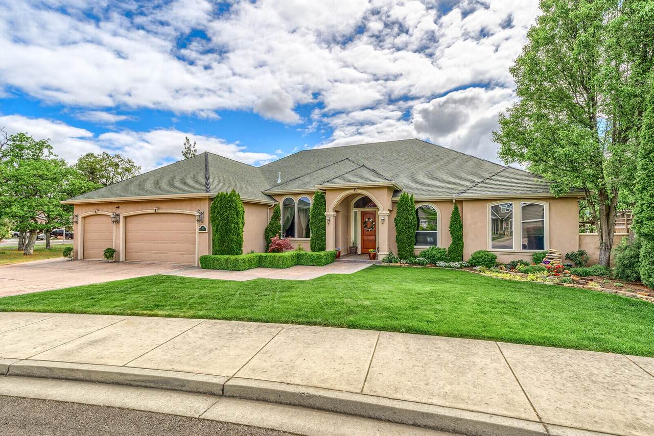 112 Pebble Creek Drive - Photo 1