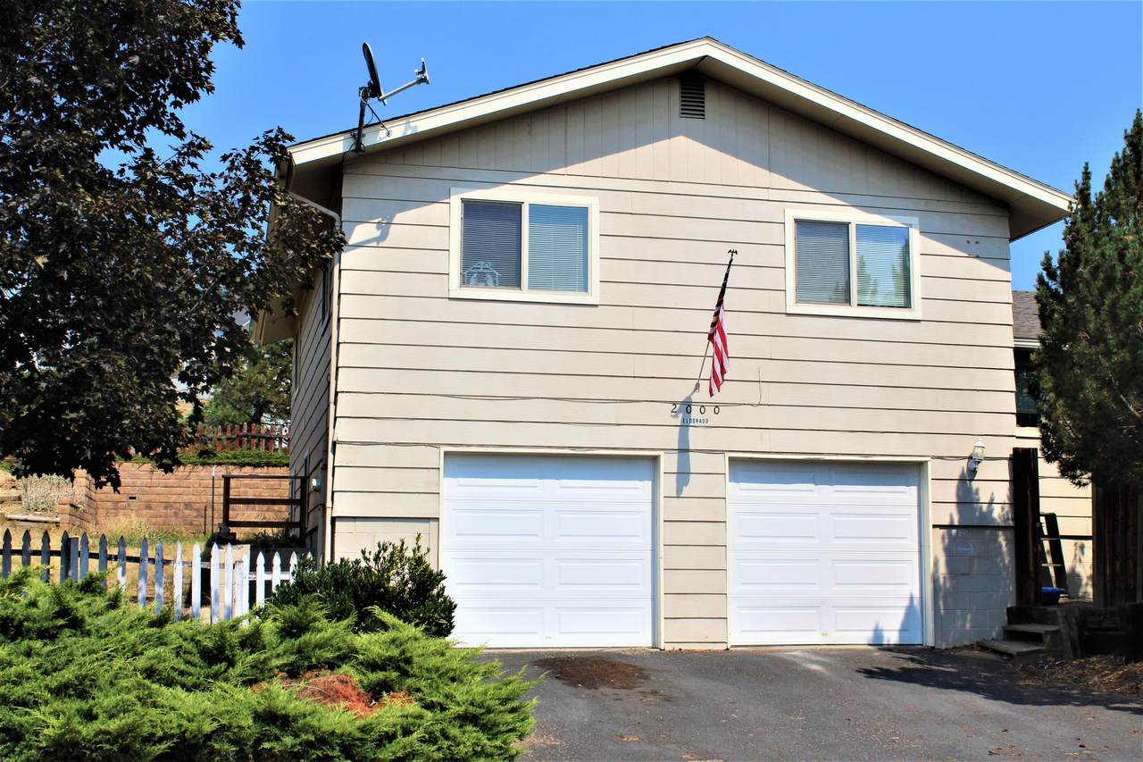 2000 Eldorado Avenue - Photo 1