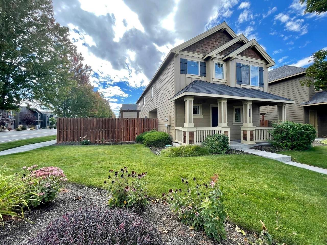 2720 Elm Avenue - Photo 1