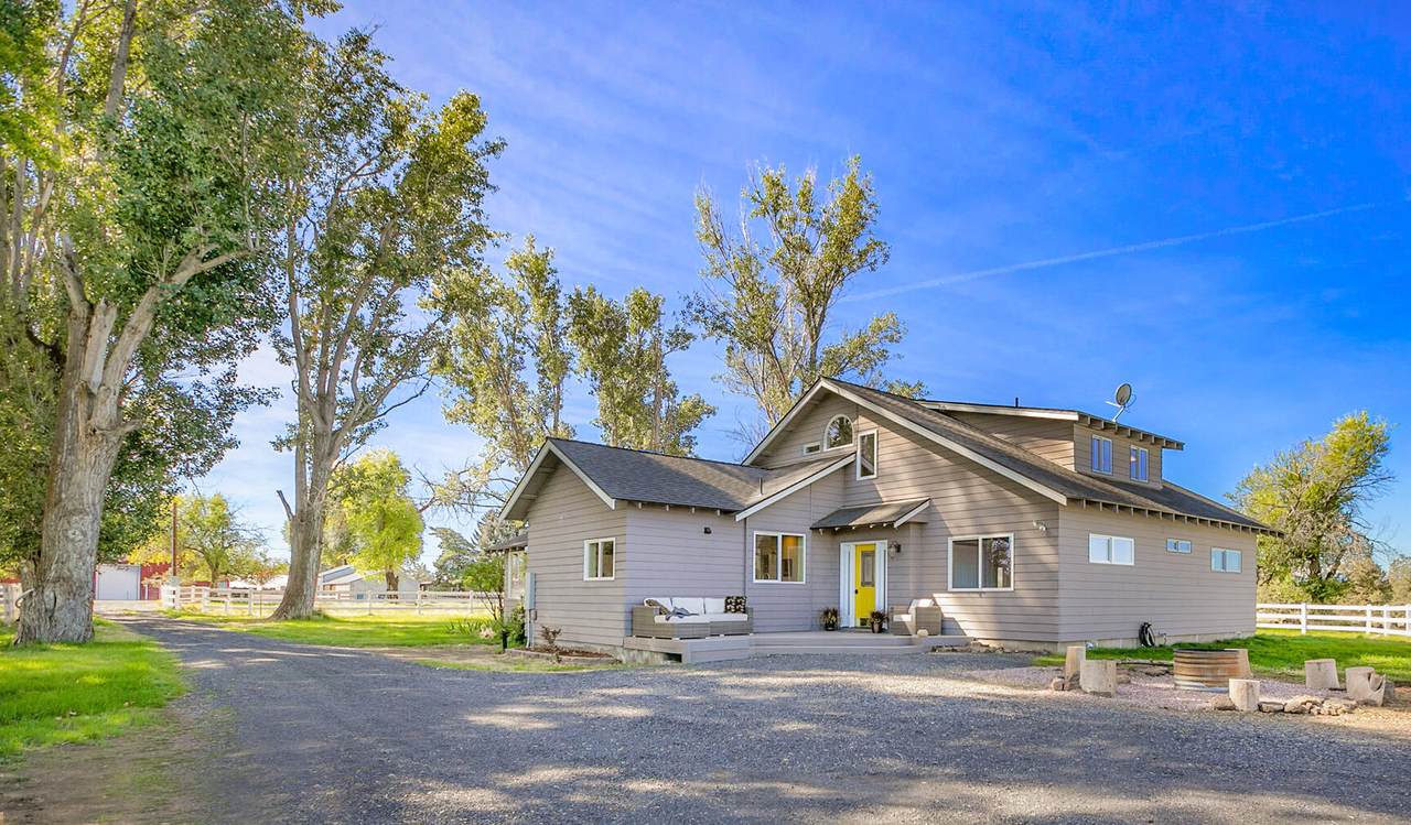 6145 Kingwood Avenue - Photo 1
