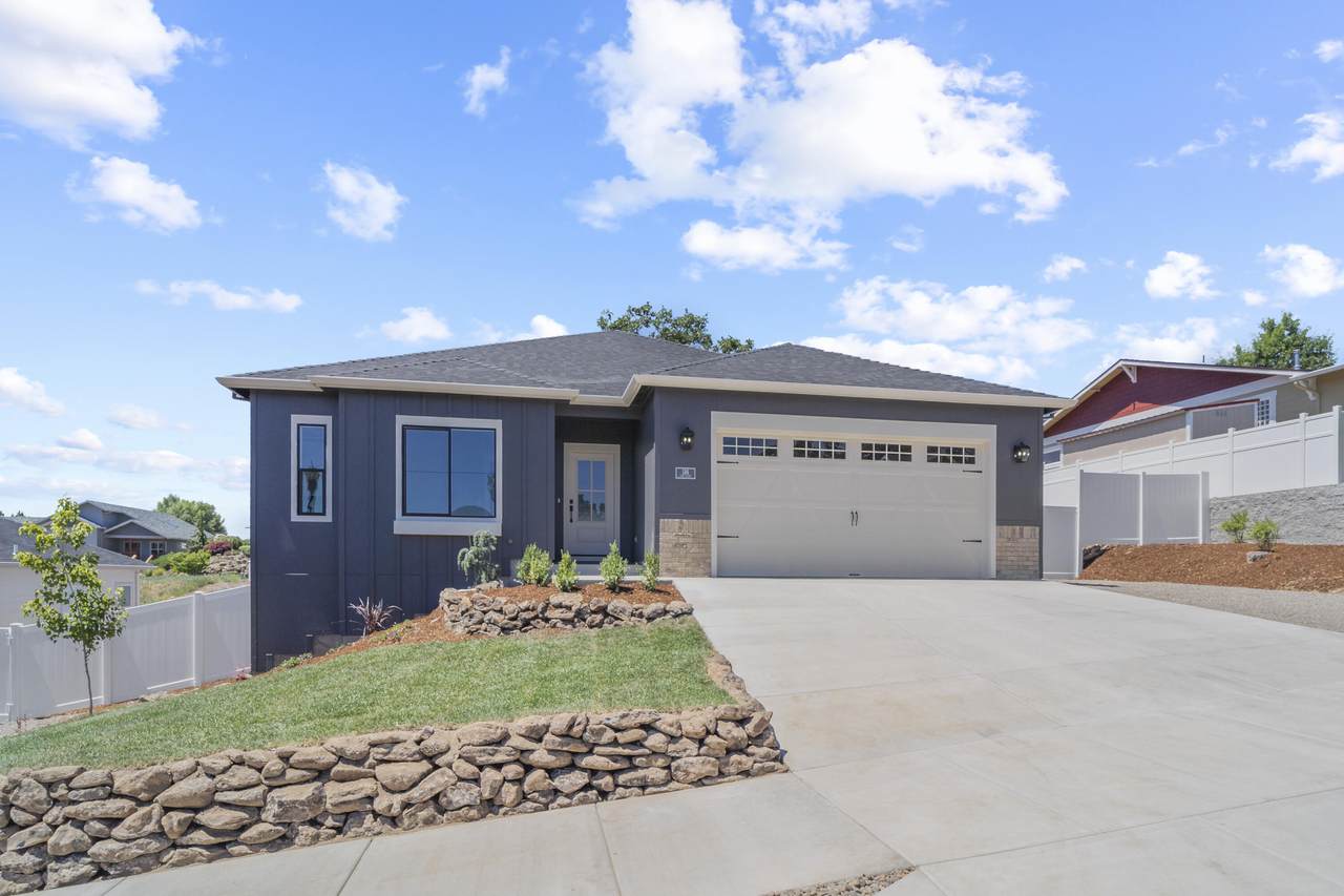 134 Oak Point Drive - Photo 1