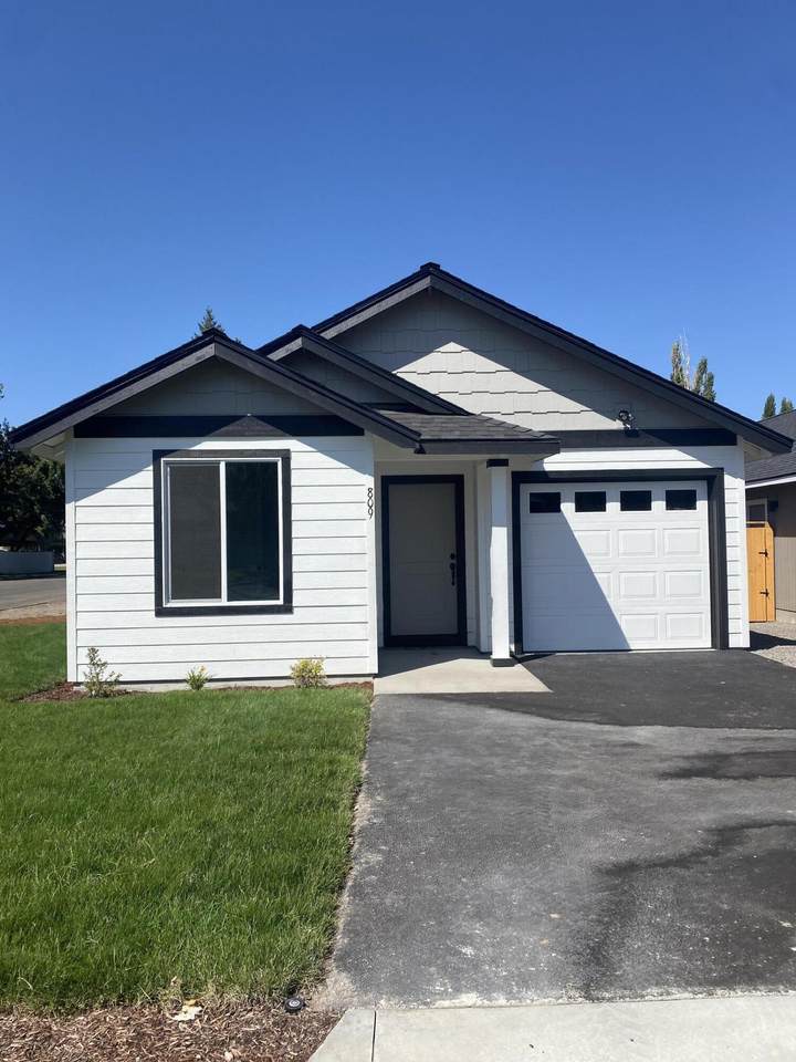 902 3rd Street - Photo 1