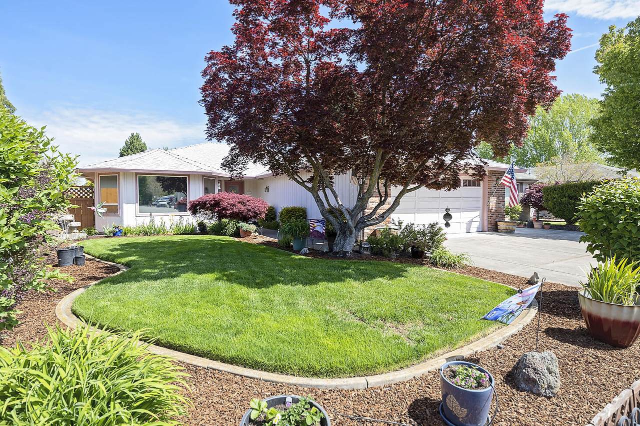 865 Forest Glen Drive - Photo 1