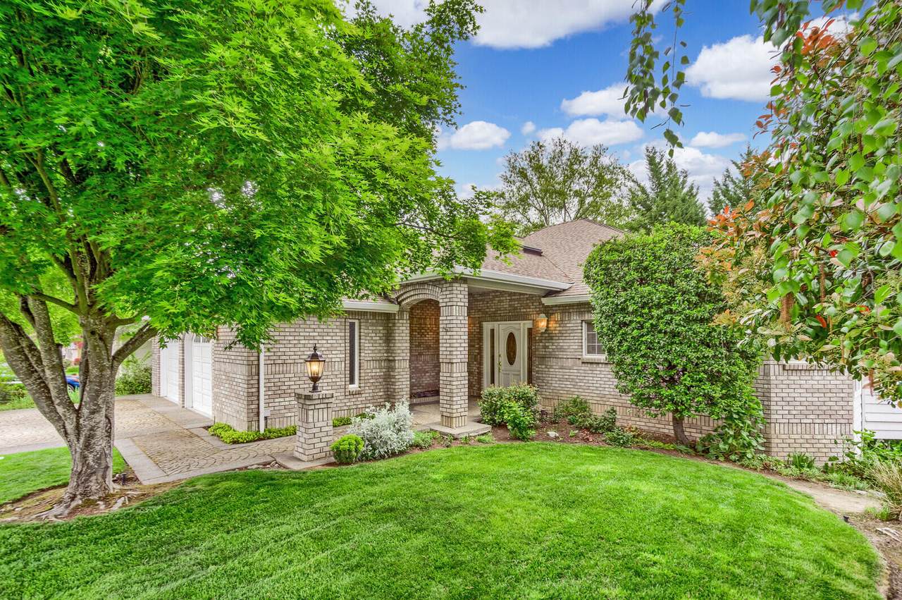 2842 Kerrisdale Ridge Drive - Photo 1
