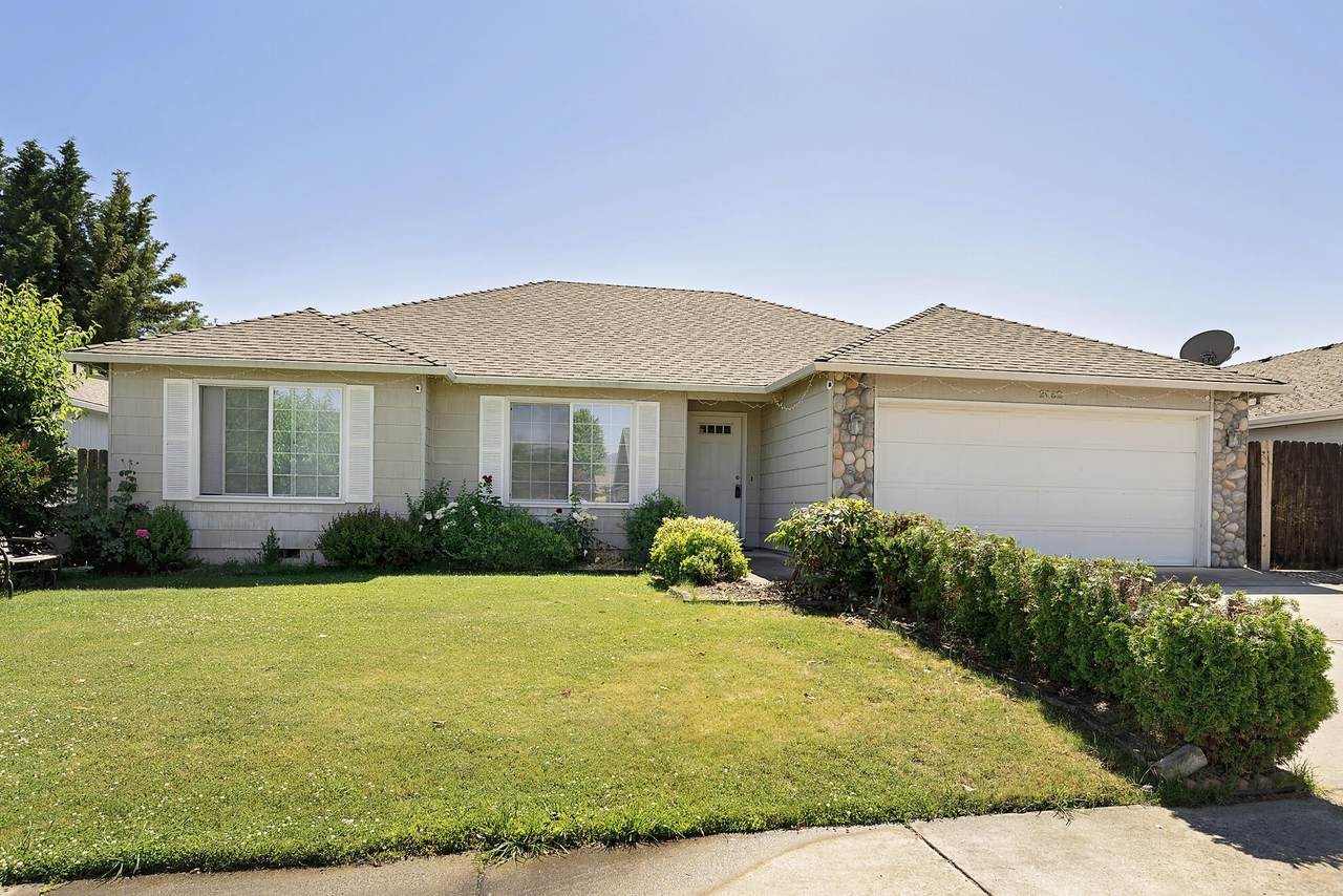2052 Kingswood Drive - Photo 1