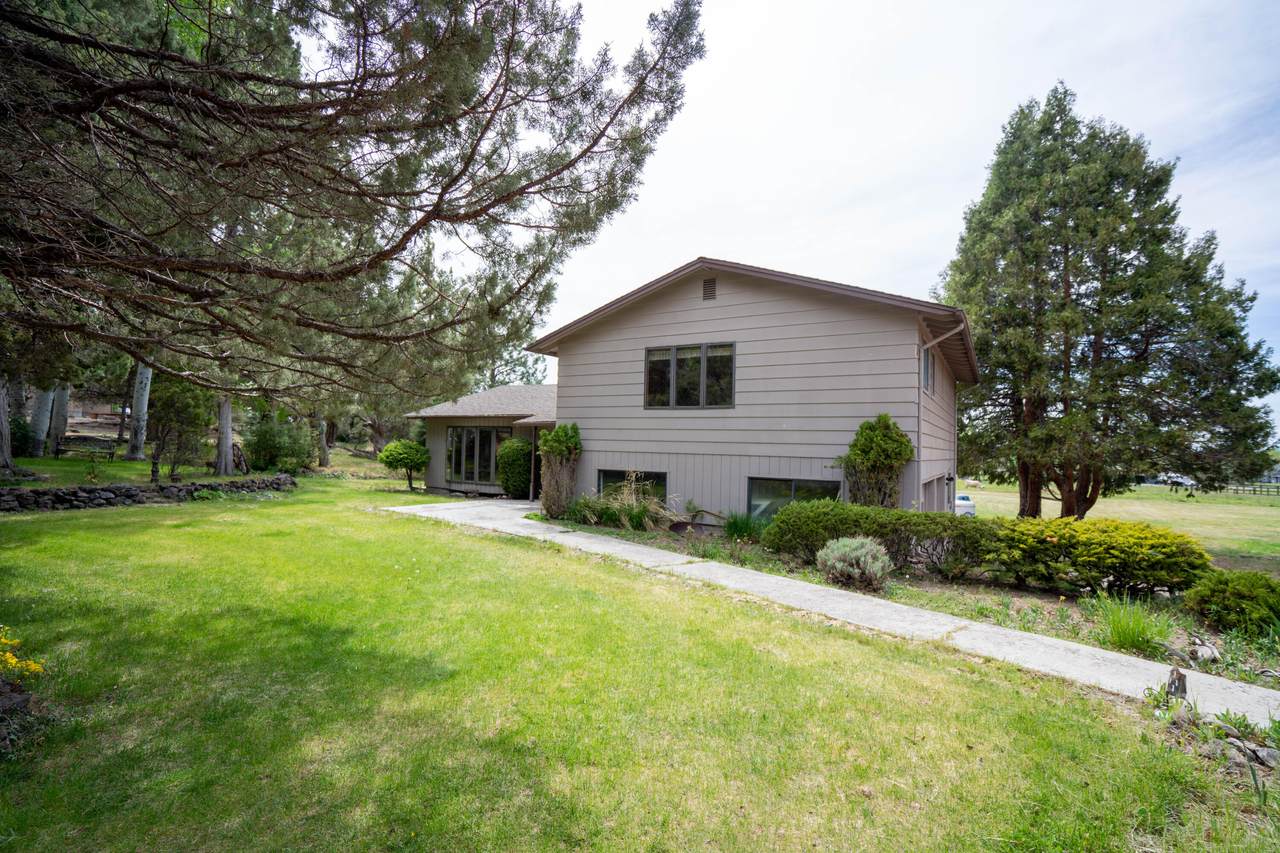 1759 51st Street - Photo 1
