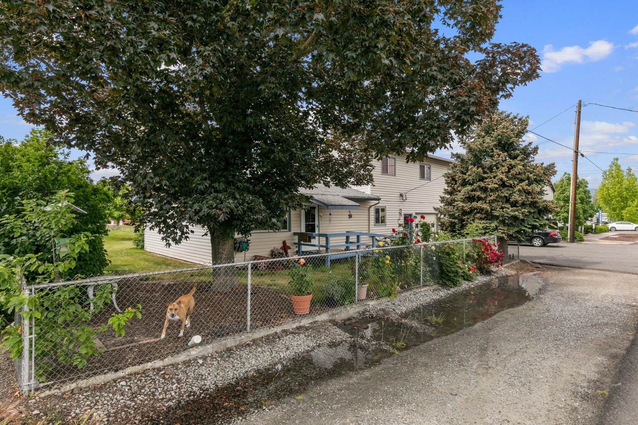 966 Gilman Road - Photo 1