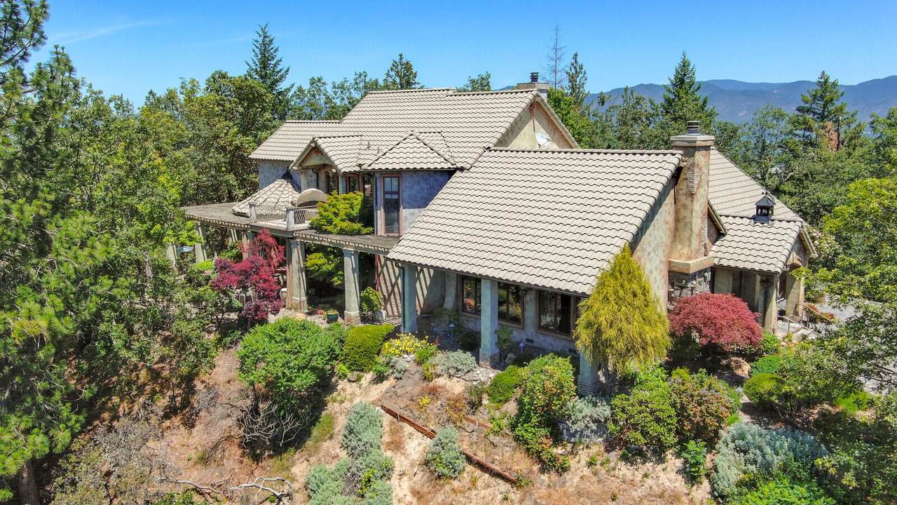 520 Tower Heights Drive - Photo 1